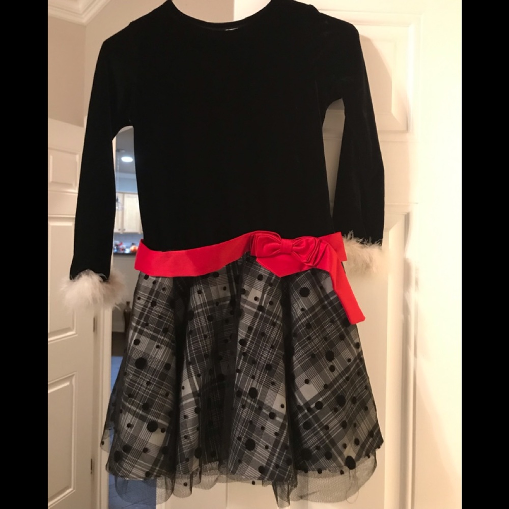 Beautiful girls dress. Valentines dance??